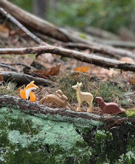 8 Woodland Animals & Shelf