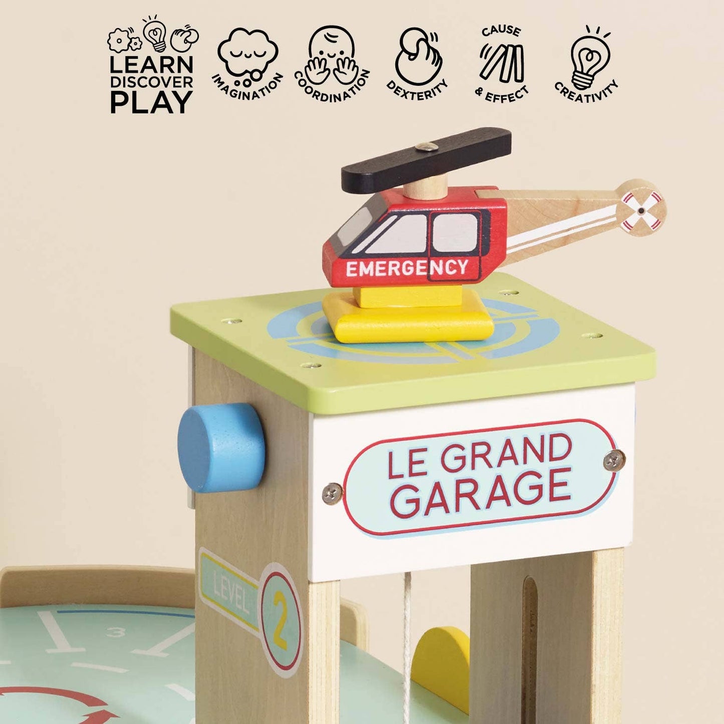 Le Grand Wooden Garage